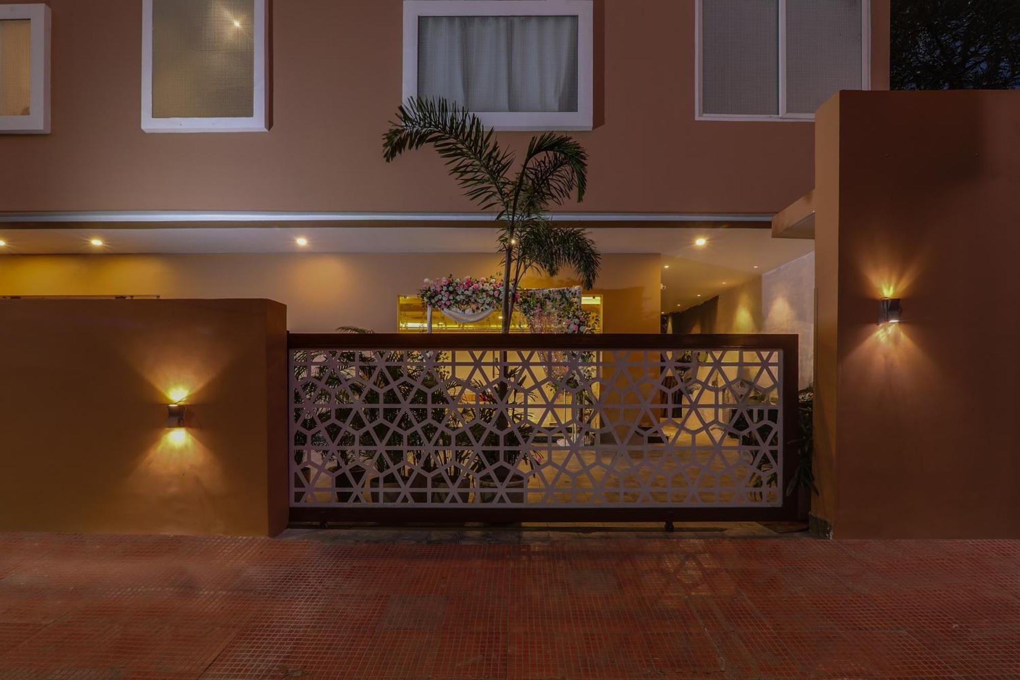 Super Townhouse Viraj Khand Formerly Veridian Inn Chinhat Exterior photo